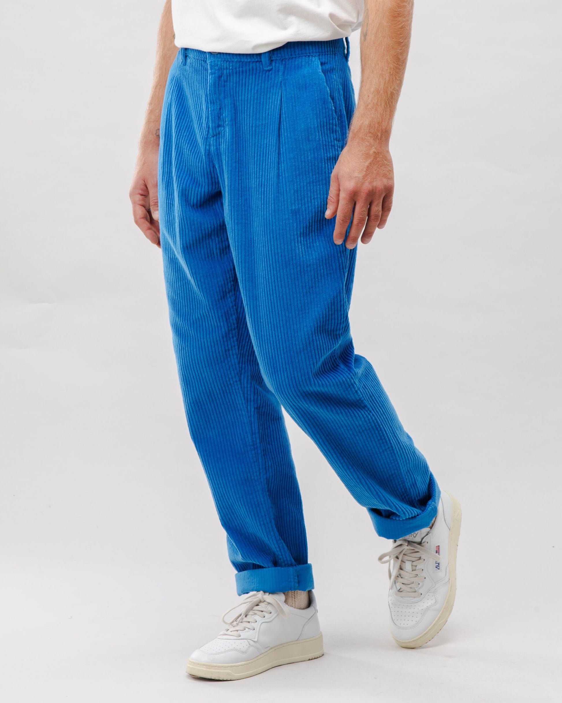 Corduroy Pleated Chino Pants Blue - Sansa London