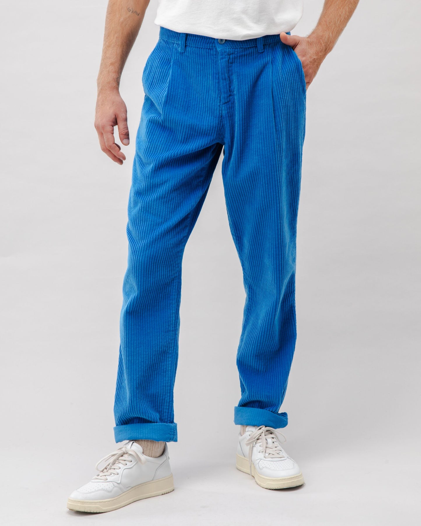 Corduroy Pleated Chino Pants Blue - Sansa London