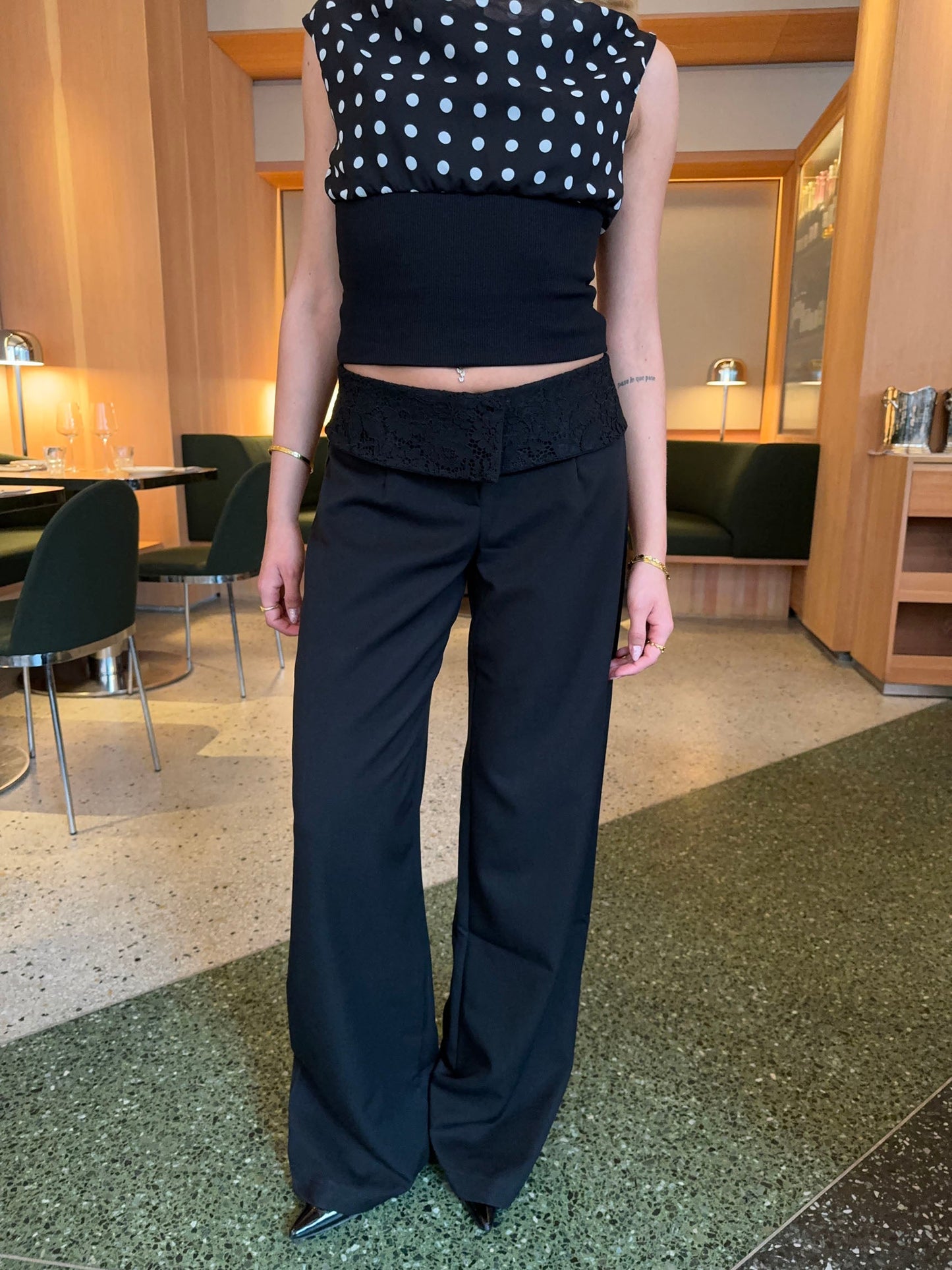 Calsia suit pants with lace trim - Black