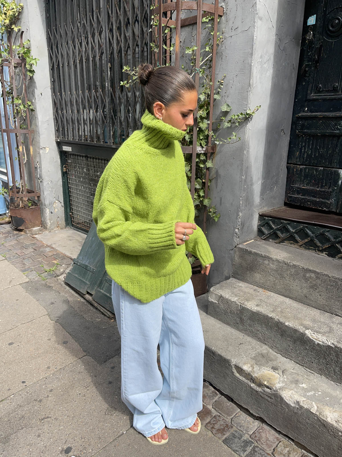 Valdamara oversized turtleneck – Lime Green - Sansa London