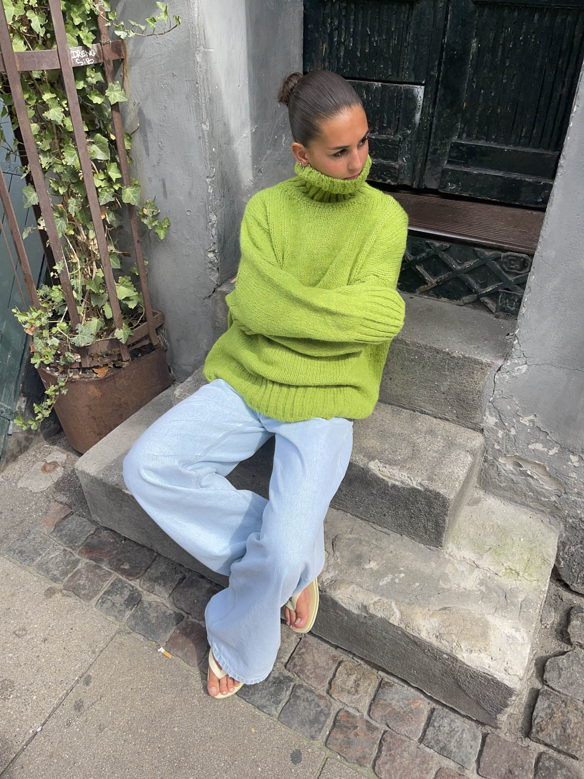 Valdamara oversized turtleneck – Lime Green - Sansa London