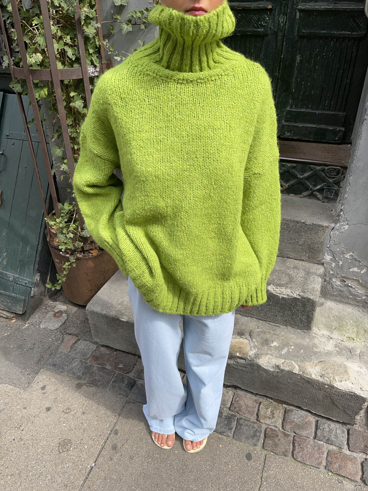 Valdamara oversized turtleneck – Lime Green - Sansa London