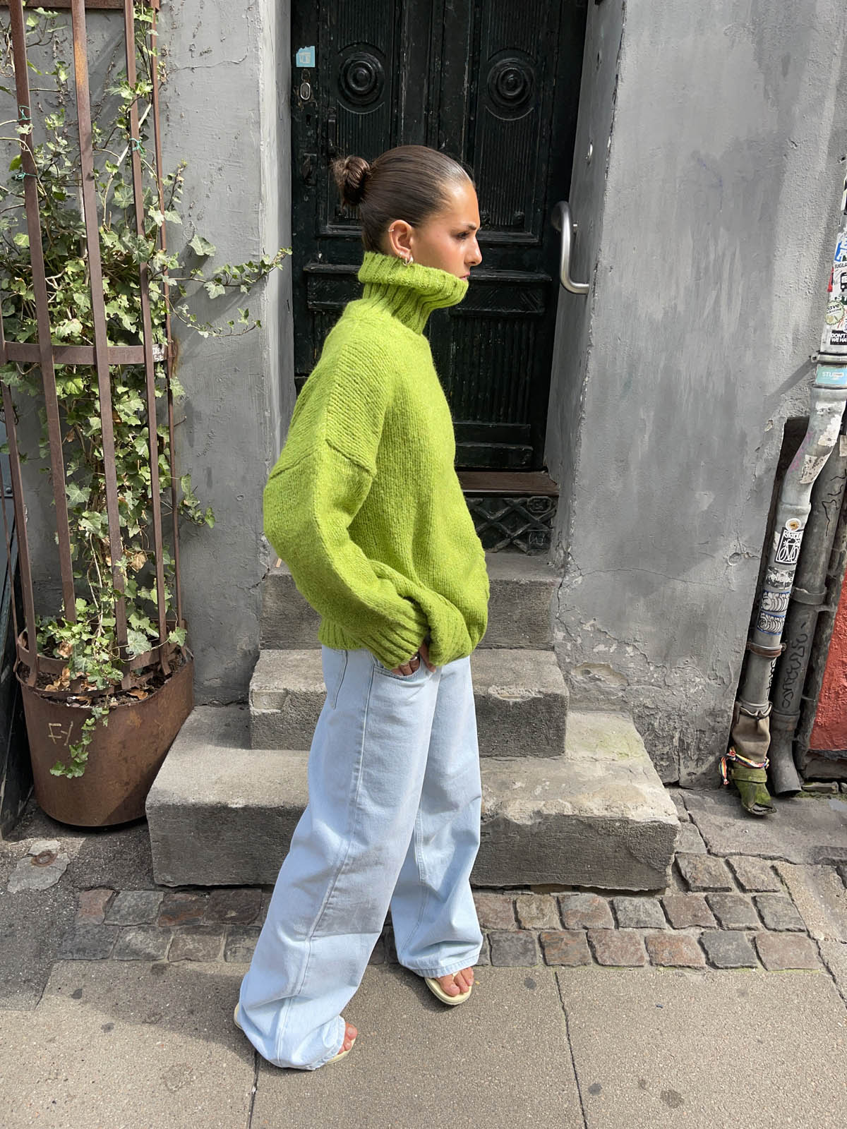 Valdamara oversized turtleneck – Lime Green - Sansa London